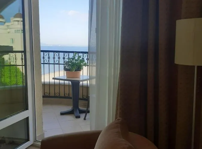 Sunset Apartmanhotel *